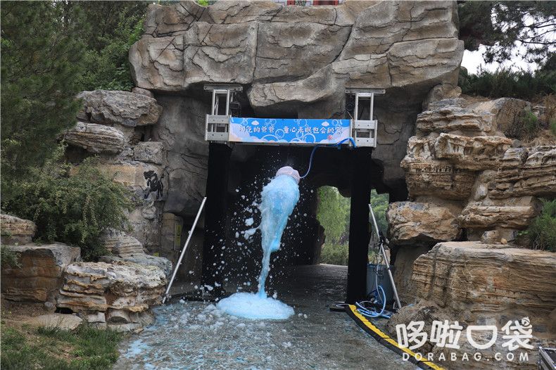 懸掛泡泡機